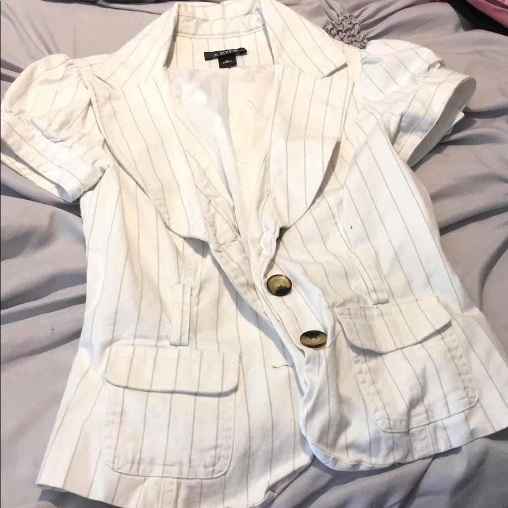 Amy Byer top
